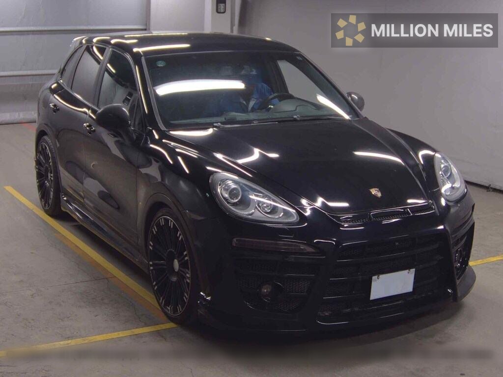 PORSCHE CAYENNE - View 1
