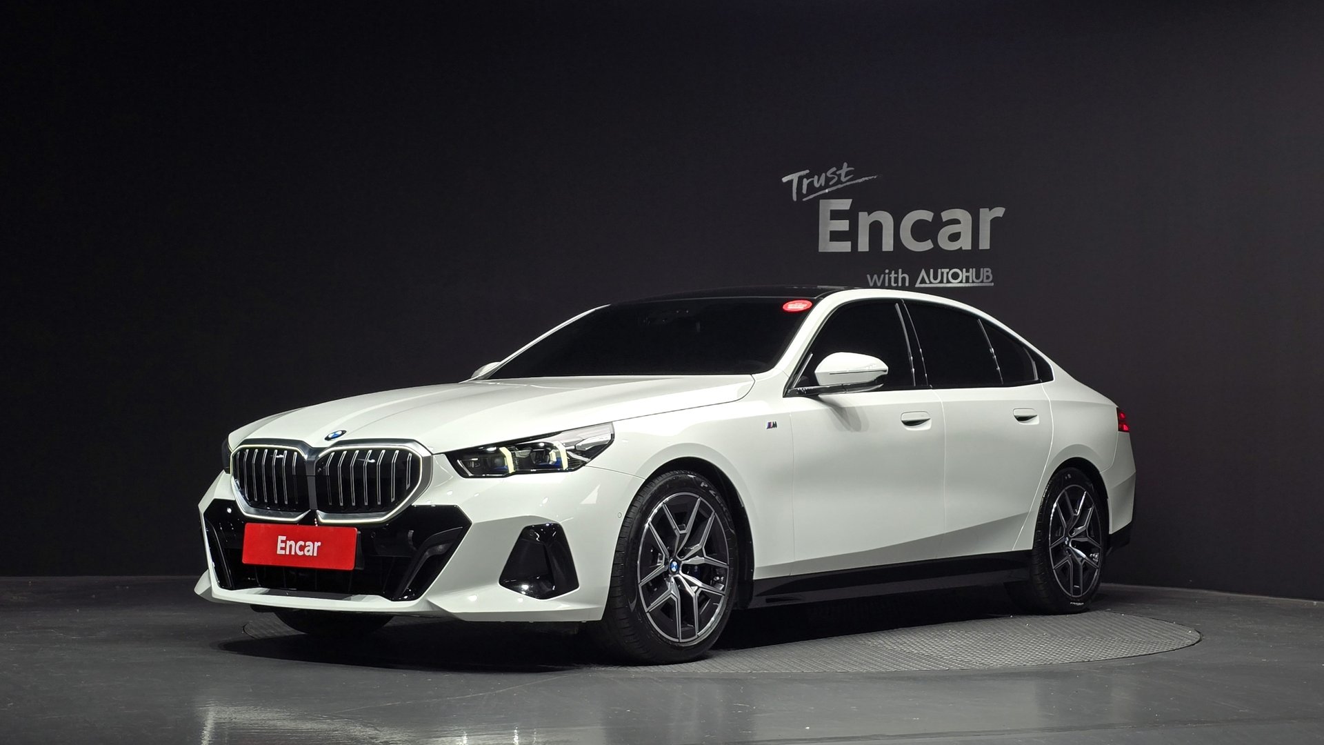 BMW 5 SERIES - View 1