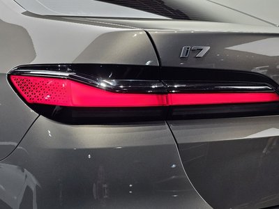 BMW I7 - 10