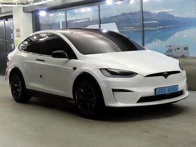 TESLA MODEL X - 1