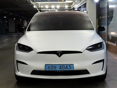 TESLA MODEL X - 5