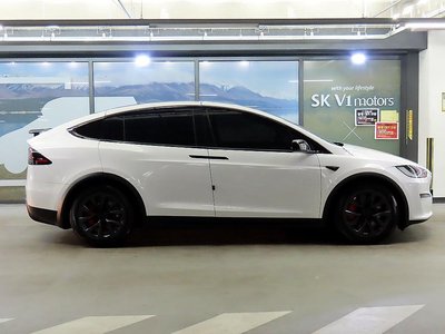 TESLA MODEL X - 2