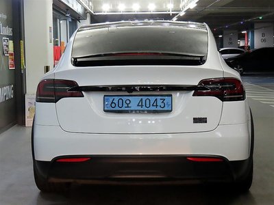 TESLA MODEL X - 6