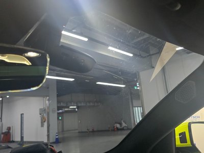2024 Lamborghini URUS thumbnail 15