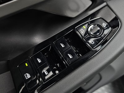 صورة مصغرة 30 لـ 2025 BMW 5 SERIES