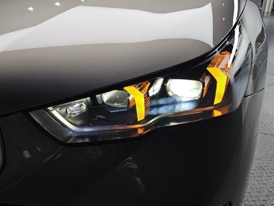 2025 BMW 5 SERIES 照片 9
