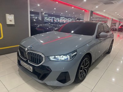 BMW 5 SERIES - 1