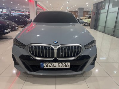 BMW 5 SERIES - 2
