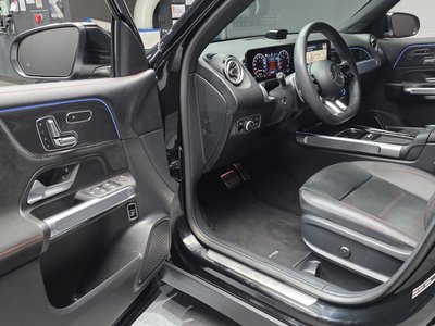 2025 Mercedes-BENZ GLB 缩略图 13