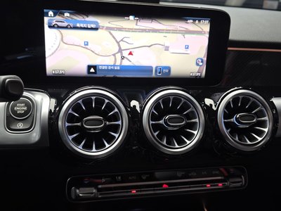 2025 Mercedes-BENZ GLB 缩略图 20