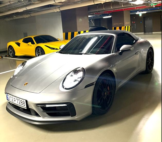 PORSCHE 911 - View 1