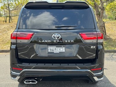 TOYOTA LAND CRUISER 300 - 4