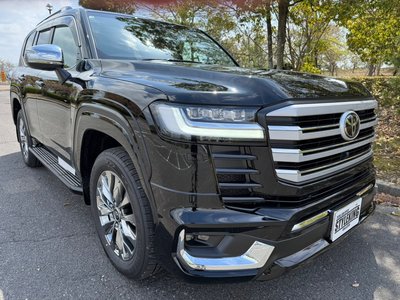 TOYOTA LAND CRUISER 300 - 7