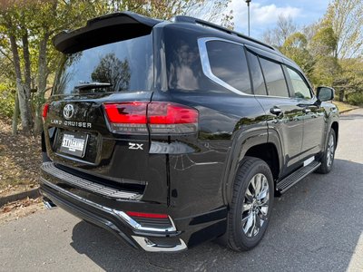 TOYOTA LAND CRUISER 300 - 9