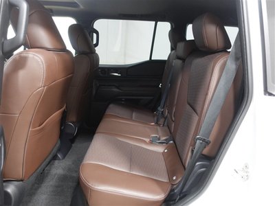 TOYOTA LAND CRUISER 250 - 7