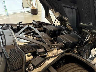 2019 Aston Martin DB11 VOLANTE — миниатюра 30