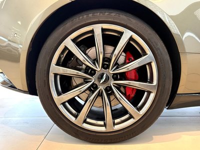 2019 Aston Martin DB11 VOLANTE — миниатюра 46