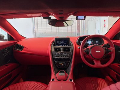 2019 Aston Martin DB11 VOLANTE — миниатюра 24