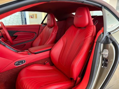 2019 Aston Martin DB11 VOLANTE — миниатюра 16