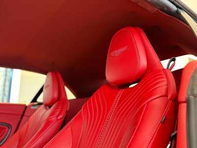 2019 Aston Martin DB11 VOLANTE — миниатюра 14