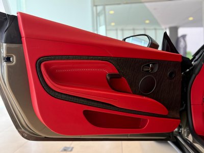 2019 Aston Martin DB11 VOLANTE — миниатюра 12