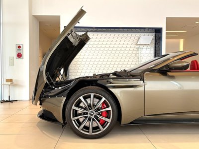 2019 Aston Martin DB11 VOLANTE — миниатюра 31
