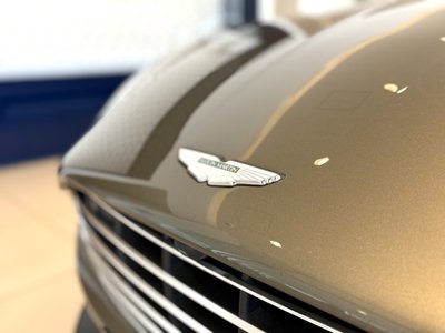 2019 Aston Martin DB11 VOLANTE — миниатюра 11