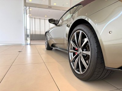 ASTON MARTIN DB11 VOLANTE - 8