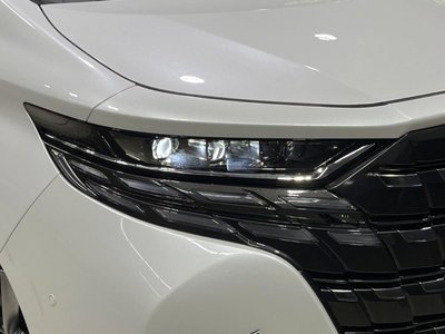 2024 Toyota ALPHARD — миниатюра 13