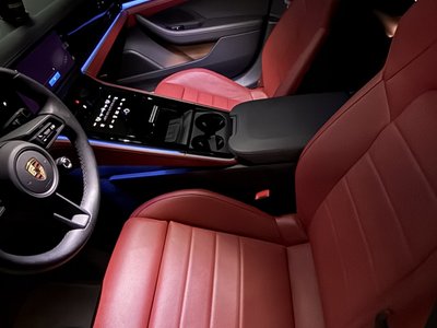 PORSCHE PANAMERA - 8