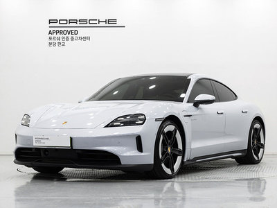 PORSCHE TAYCAN - 1