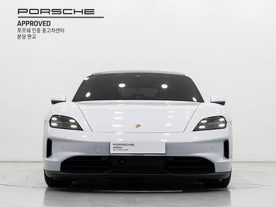PORSCHE TAYCAN - 2