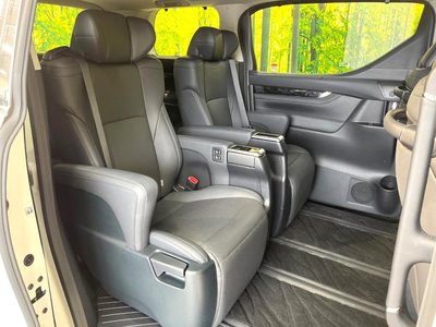 صورة 9 لـ 2023 TOYOTA ALPHARD