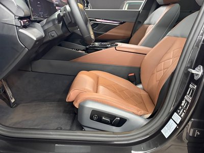 صورة 10 لـ 2025 BMW 5 SERIES