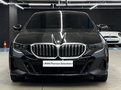 صورة 2 لـ 2025 BMW 5 SERIES