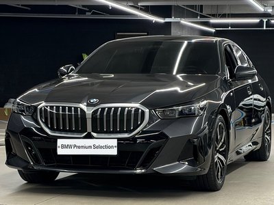 صورة 1 لـ 2025 BMW 5 SERIES