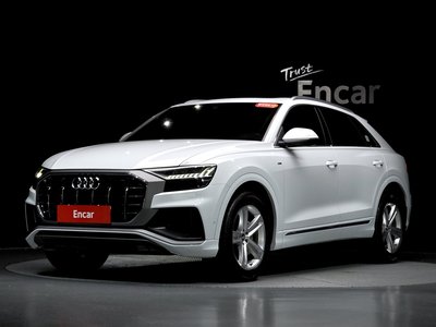 AUDI Q8 - 3