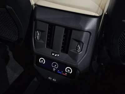 2025 BMW X3 — миниатюра 30