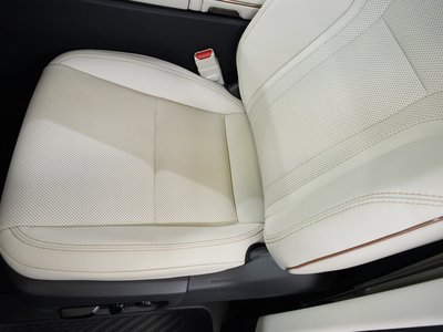 صورة 10 لـ 2025 Lexus LM