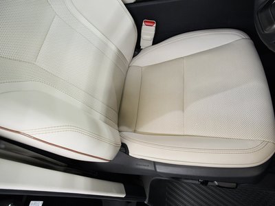 صورة 7 لـ 2025 Lexus LM