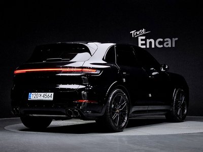 PORSCHE CAYENNE - 4