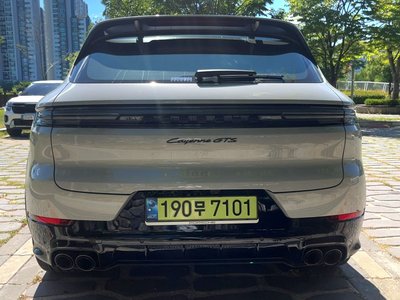 صورة 6 لـ 2025 Porsche CAYENNE