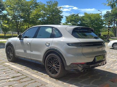 صورة 3 لـ 2025 Porsche CAYENNE