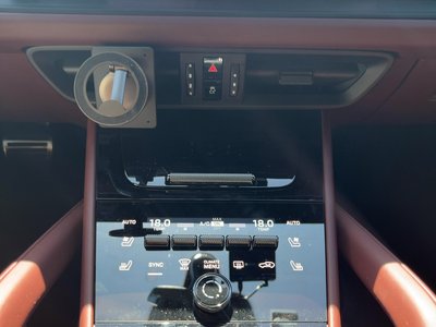 صورة مصغرة 12 لـ 2025 Porsche CAYENNE