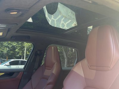صورة 10 لـ 2025 Porsche CAYENNE