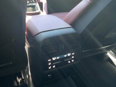 صورة مصغرة 14 لـ 2025 Porsche CAYENNE