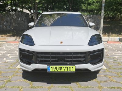 صورة 5 لـ 2025 Porsche CAYENNE