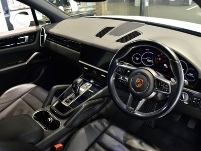 PORSCHE CAYENNE - 4