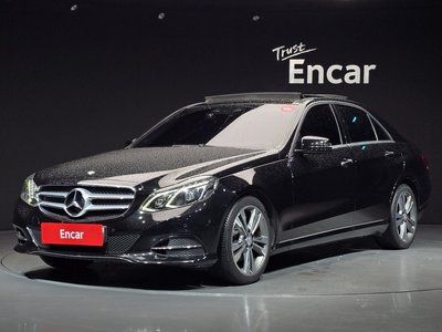 MERCEDES-BENZ E-CLASS - 1