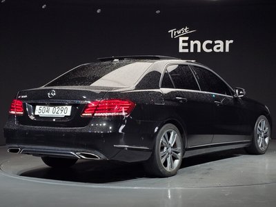 MERCEDES-BENZ E-CLASS - 3